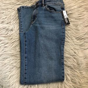 🔴 2/$25 Joe Fresh women’s jeans high rise crop mid wash
